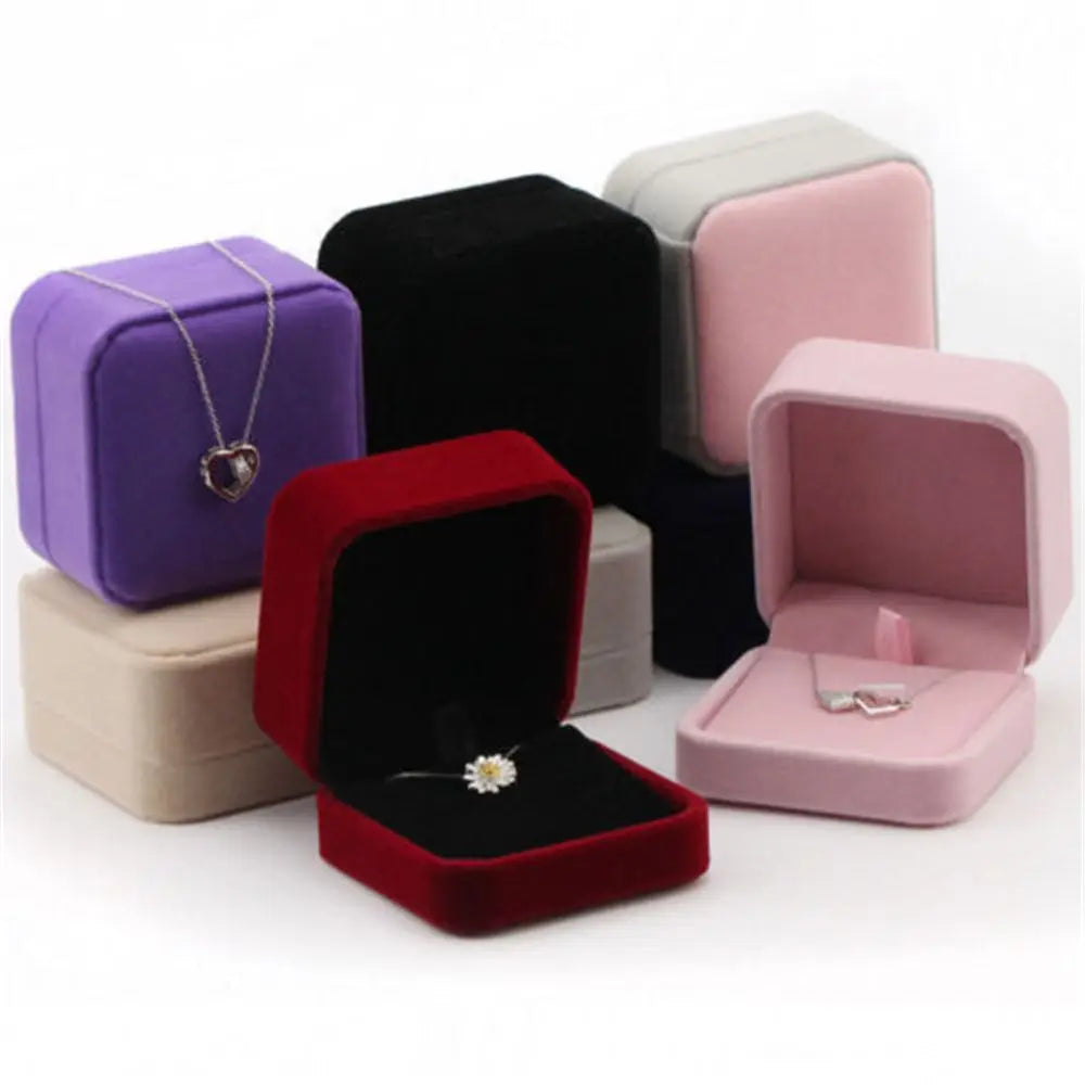 Red Velvet Ring Box – Engagement & Proposal Gift Box