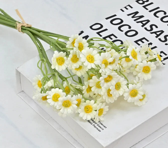 Artificial Daisy Bouquet – Faux Flowers for Table Decor