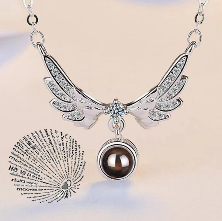 "I Love You" Projection Necklace – 100 Languages Heart Pendant
